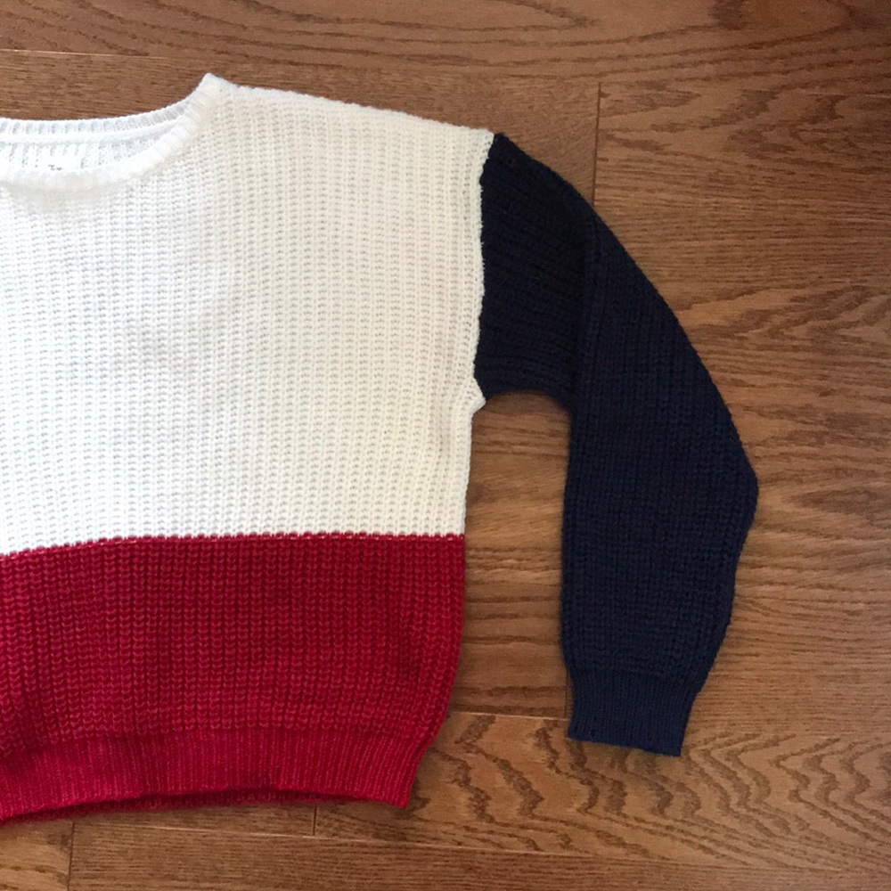 Cropped Sweater - Picture 2 of 5